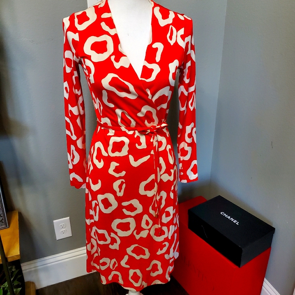 DVF hot pink coral white cheetah print wrap dress - Picture 2 of 7